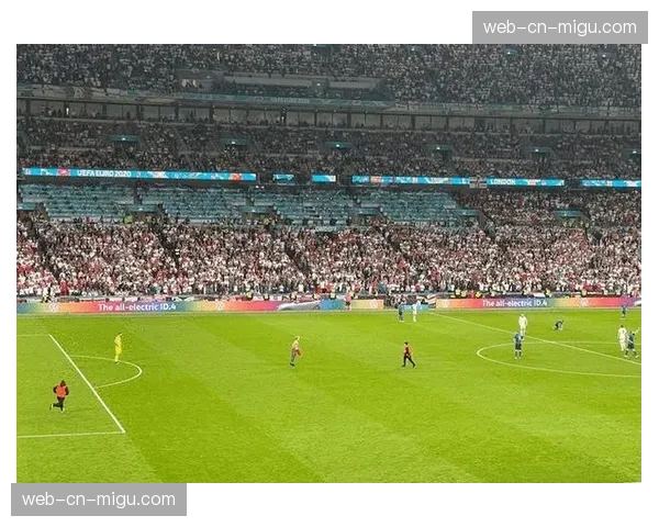 意大利警方打击足球流氓组织，确保比赛日安全