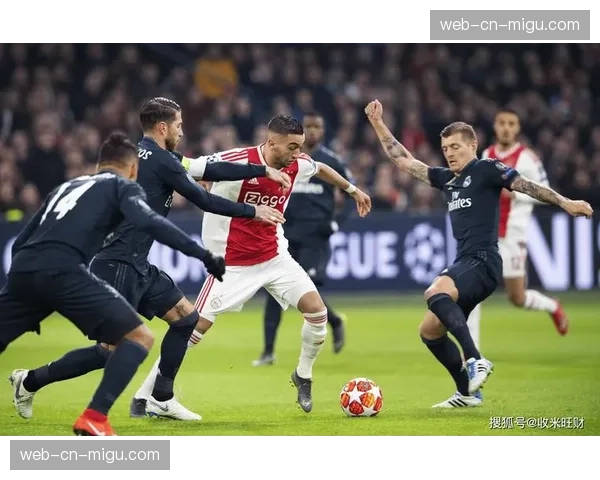 数据复盘：剖析法兰克福三中卫体系为何能零封柏林联合