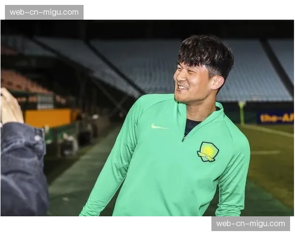 “清道夫”的现代演绎:专访那不勒斯后卫金玟哉 “清道夫”的现代演绎:专访那不勒斯后卫金玟哉